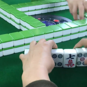 做个麻将账号也能月入过万